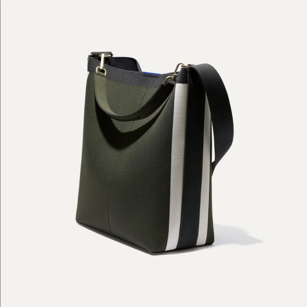 Rothy’s the Bucket Bag Deep Forest